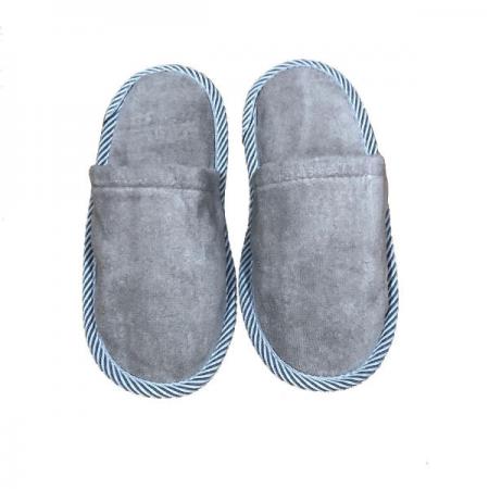 انتخاب مناسب دمپایی حوله ای برای هتل