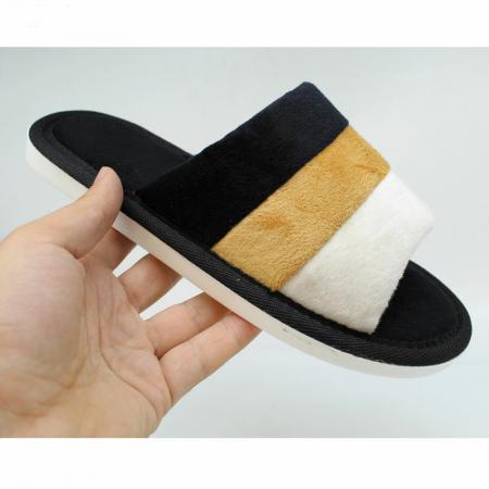 بروزترین مدل دمپایی حوله ای هتلی